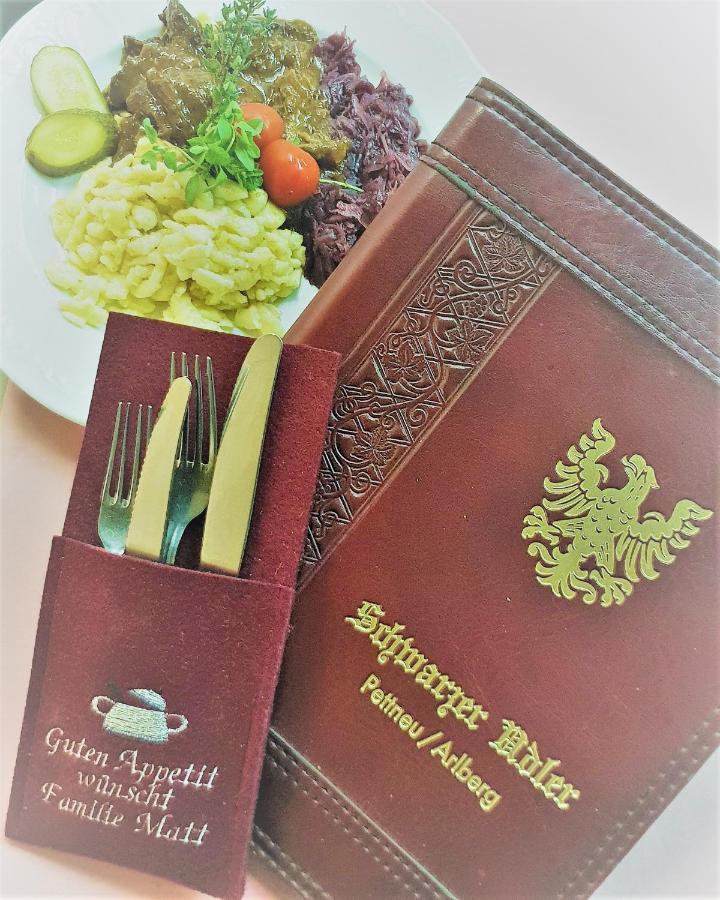 Hotel Schwarzer Adler 페트노이 암 아를베르크 외부 사진